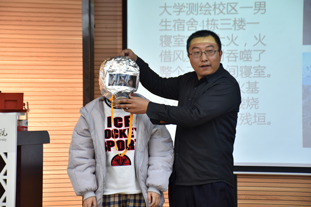 【1+1>2】大数据学院、信息工程学院与太行书院共同举办大学生常见身体突发疾病应急处理及消防安全知识讲座