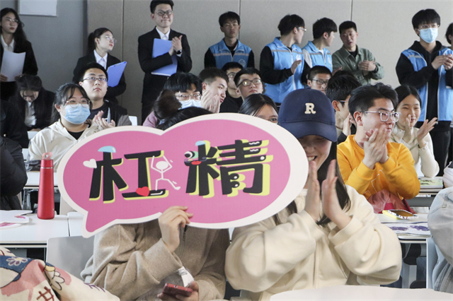 灵舌妙口述精彩 巧思善辩著“论”章——第十二届“信院杯”辩论赛团体赛小组决赛激烈进行中