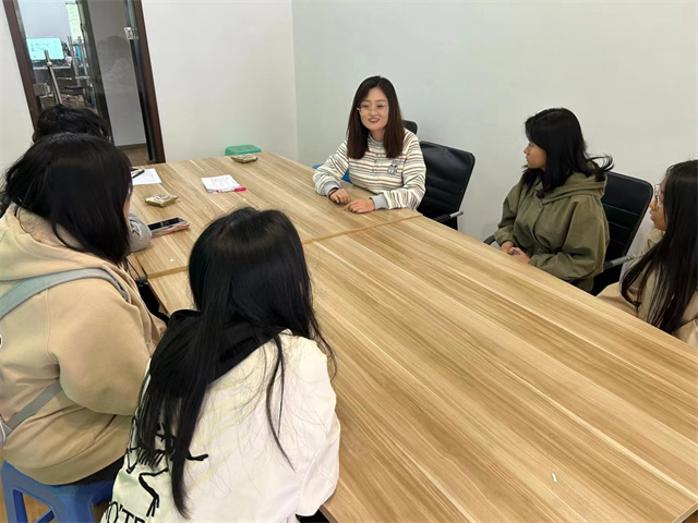 共赴热爱 一路芳华——“你好 大学生”书院导师座谈会