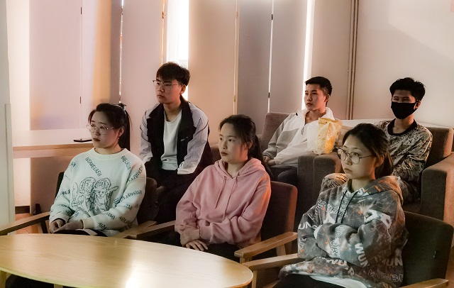 【情动杏花】心随影动 荡涤心灵——第一期八点一刻观影时光