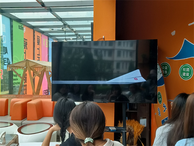 爱意随风起 风纸意难平——青年之家第11期:不一样的手帐之纸飞机爱情
