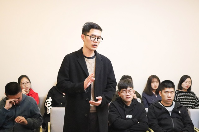 拓宽思维 火花碰撞——箕城书院举办多元思维批判训练营第三讲“与哲学的对话”