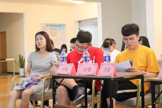 箕城书院举办第二期“箕城开放麦”个人脱口秀活动