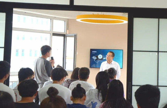 且歌且舞而来 以微毫诠释完满——“这就是I”吾言FM 完满十年@无边书院的五年