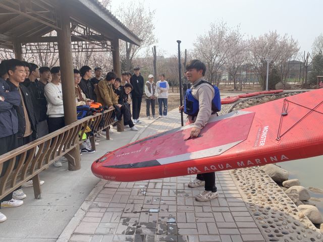 阳春三月 一场水上运动焕发你的动力——社区十九点行动之减压激活力