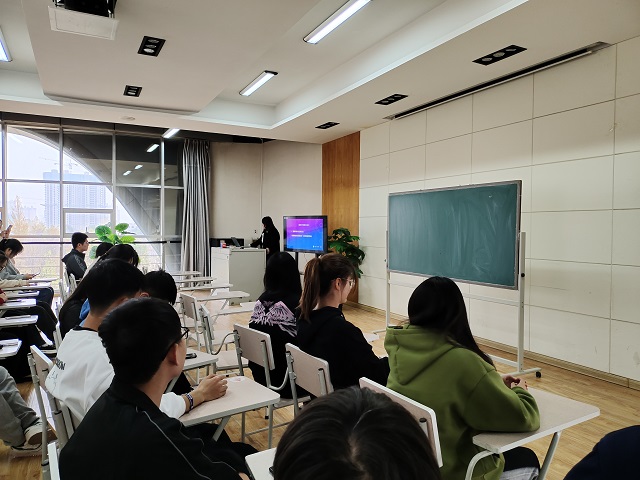 聚成合力 走进科幻中的协作——太行书院第22期团队凝聚力再造活动