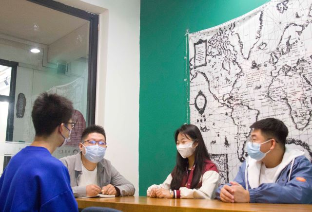 热情拥抱新学期 齐心协力谱新篇——青藤书院举办“理想的下午”系列活动第101期