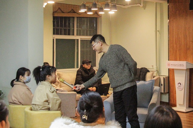 【1+1＞2】聚焦需求 创新变革 了解新时代为商之道——青藤书院举办“在校言商”商道论坛第12期