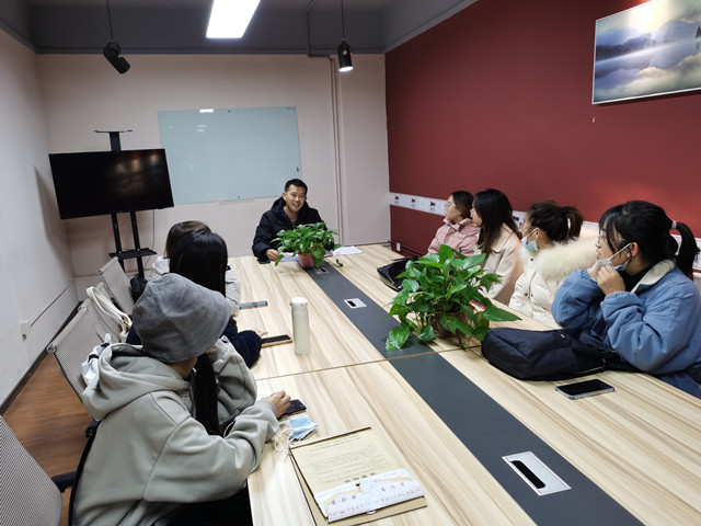 读书成就梦想 知识照亮人生——异科导师大咖传记阅读分享会