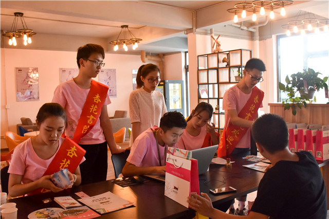 【迎新纪实】“杏”运与你相遇 “花”香伴你成长——杏花书院开展新学年迎新工作