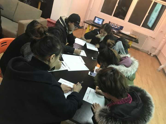 见字如面 青藤学子生日这天手写“情书”寄父母表感恩
