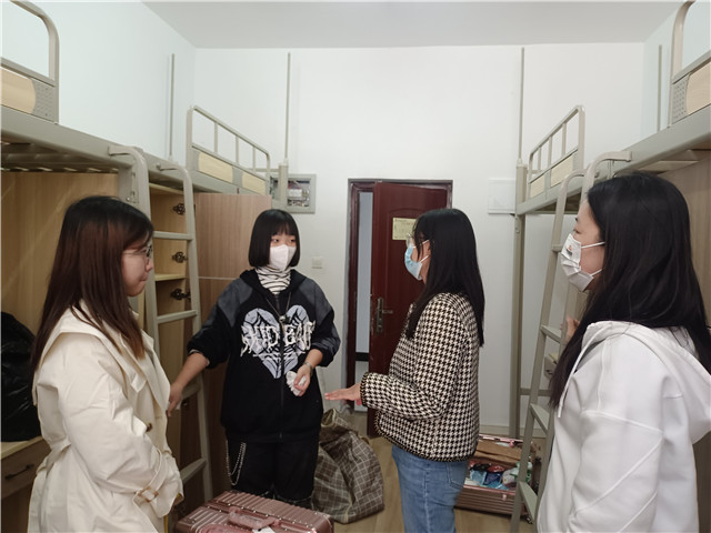 走进青藤 共筑温情家园——青藤书院举办“两进两谈”专题活动