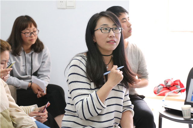 学习两会精神 紧跟时代步伐——箕城书院联合外语系举办“聚焦新时代”两院学子话两会活动