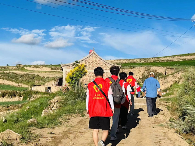 【三下乡】跟着《山海情》走进西海固 感受贫瘠土地上的沧桑巨变——白燕书院同心燃梦乡村振兴促进团“三下乡”活动