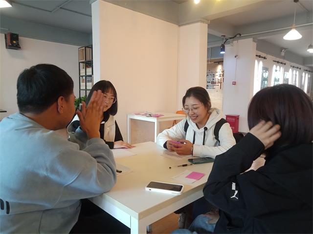 心系小家 情暖杏花