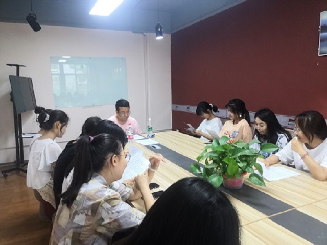 漫游文学世界 感悟戏剧魅力——“领读人剧场”系列活动