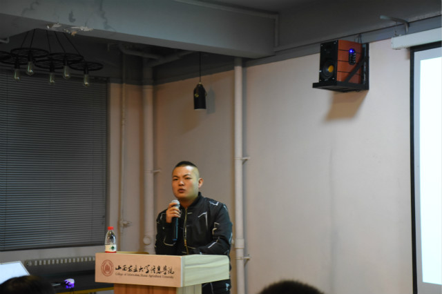 聚光灯下的另一个自己——杏花书院举办第十五期“开讲啦”