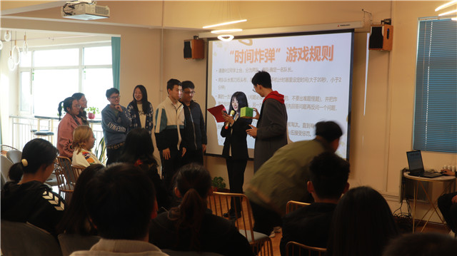 花样寒假一吐为快 语言艺术思考之行——箕城书院举办“吐槽show”箕城·开放麦第8期