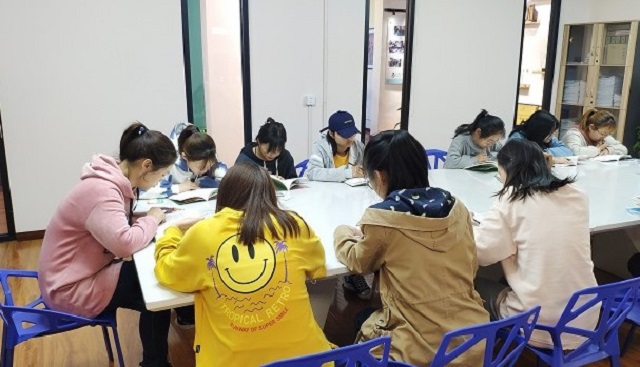 书香浸润人生 书理常伴成长