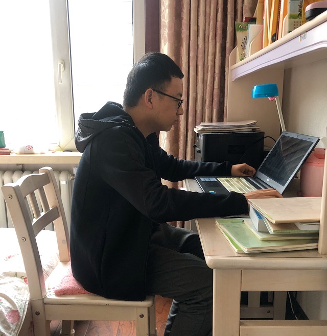 群雄舌战展雄风 争锋相对辩天下——“理想的社会之‘寡而均’or ‘富而不均’” 辩论会