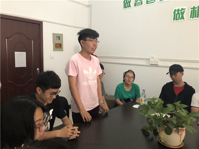 青藤学子共话阅读技巧——青藤书院举办第3期“分享书房·我与书的故事”活动