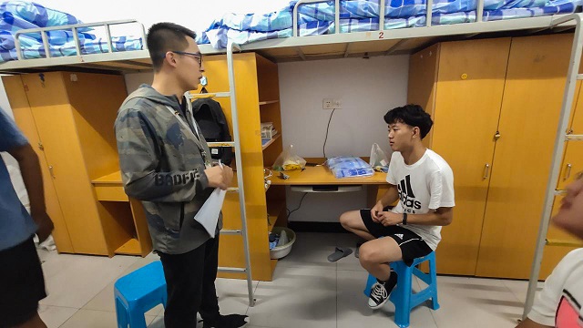 青藤书院两进两谈:倾听新生内心的声音