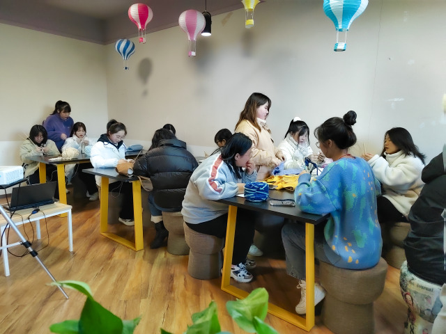 冬日的第一条“榜样牌”围巾 ——太行书院第24期榜样的力量