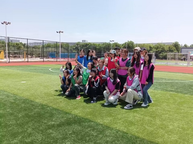 阳光下成长 快乐中飞翔——第三期社区“节日加点料”