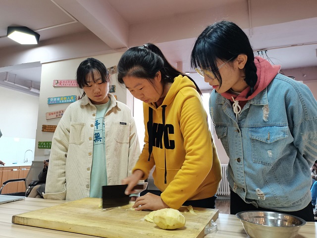 饮食嘉年华 留住幸福的味道——太行书院“饮食嘉年华”之“团队厨艺大赛”