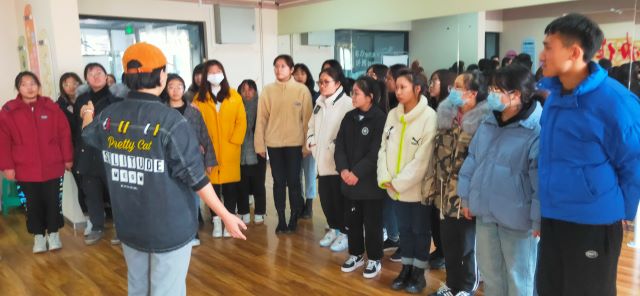 凝团队力量 展淬炼风采——记太行书院“协作力完满班级定制”系列活动