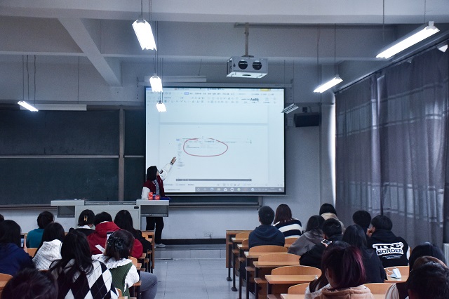 当非遗文化剪纸与主题游园会撞了个满怀