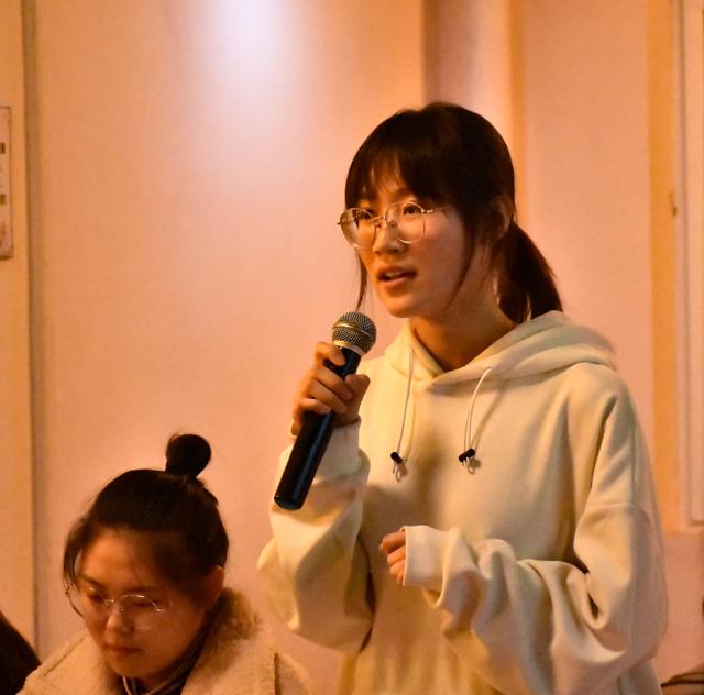 唇枪舌战 谁与争锋——非正式会谈第21期