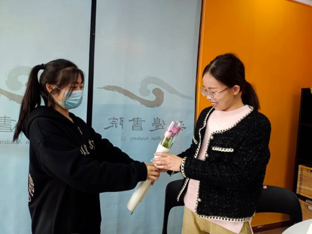 世间花卉皆美 总有一束为你而来——“造”生活第10期:花些心肆 “桃”你喜欢