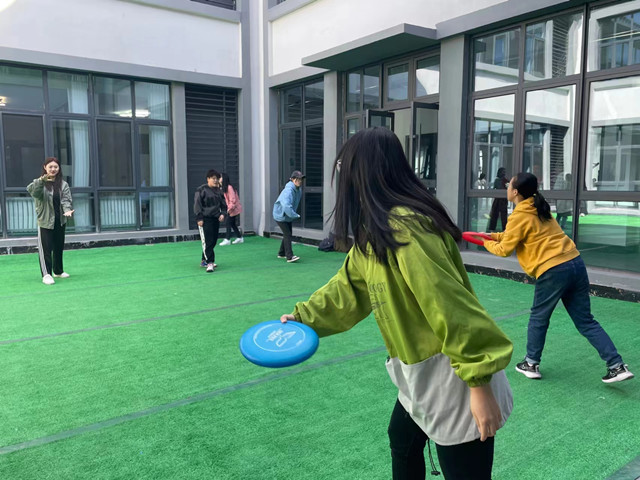 飞一般的运动 飞盘达人喊你来“接盘”——“冲击的力量”:飞盘活动第一期