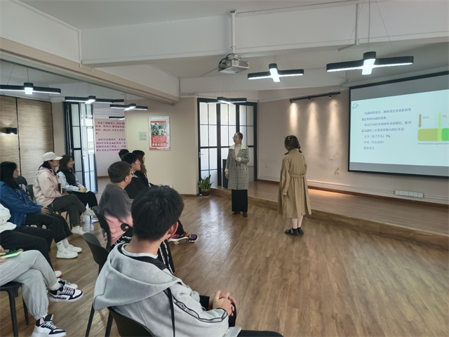 铸造优秀团队 共创“无边”辉煌——“不要边框 要无边”学生组织赋能计划