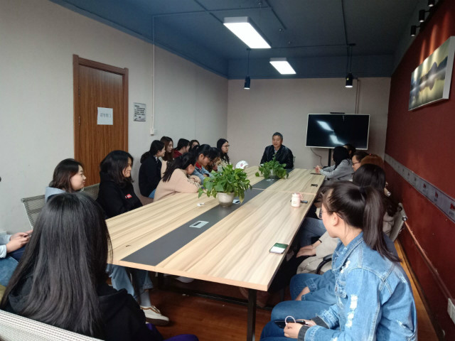 职场我做主 赢在起跑线——杏花书院举办杏花夜话第十九期“职场加油站”活动