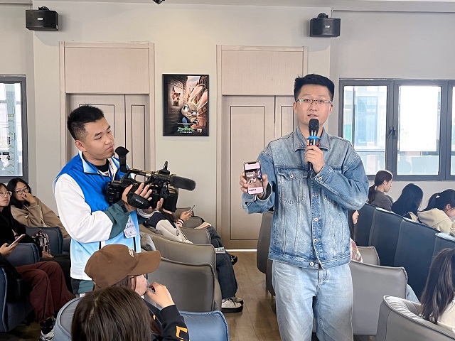 用“心”发现 用“情”摄影——即刻发光计划第4期:一“镜”到底