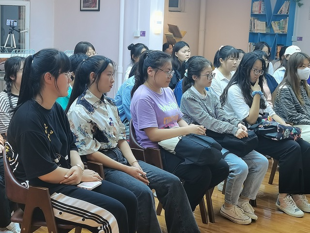 心中有光 脚下才有力量——活“九”见第90期系列活动