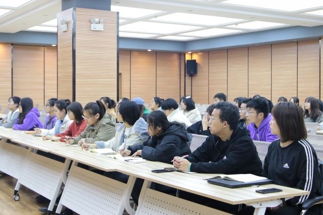 【信院力量·书联】携手同行 点亮青春