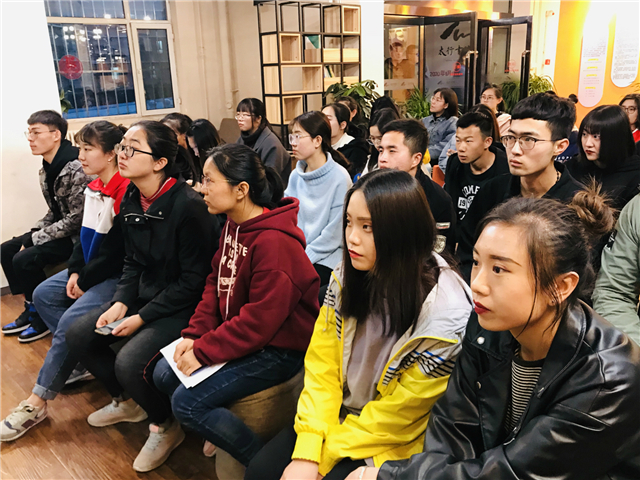 品味红色经典 感悟英雄情怀——太行书院“红色光影学堂”展播爱国主义主题系列电影