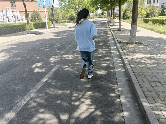 激扬青春 五四我们一路向前——青藤书院举办五四青年力量之“青春跑”