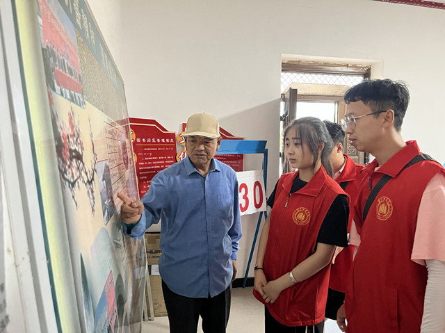【三下乡】一个人讲一座村 农家书屋里的精神文化建设——白燕书院同心燃梦乡村振兴促进团“三下乡”活动