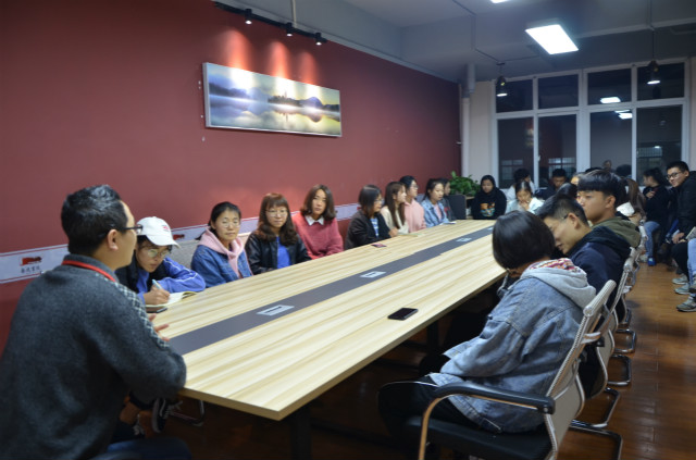 坐稳完满与学习的翘翘板——杏花书院开展第十三期“杏花夜话”