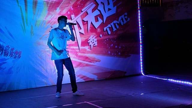 粤语金曲专场唱响无边广场 音动无边暂落帷幕 ——无边书院港乐新声代专场