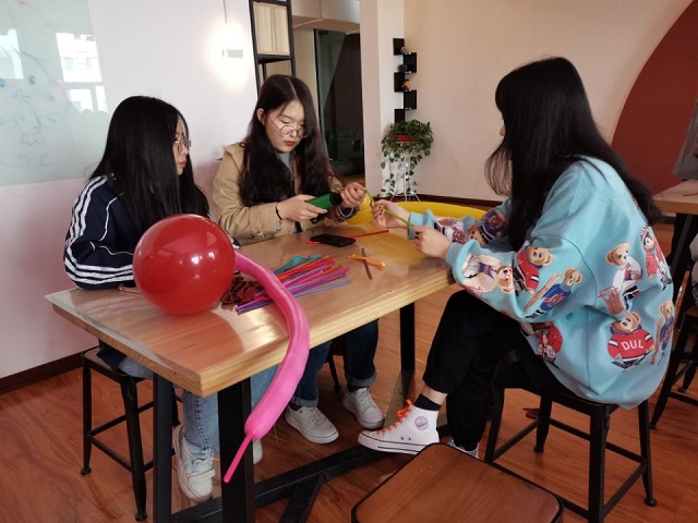 巧妙双手·创意编织(第1期):萌萌气球