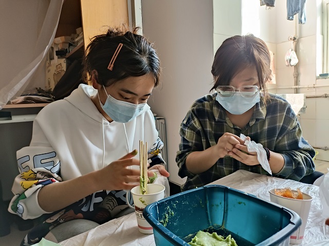 在青春中热爱 在春天里品味——家文化系列活动