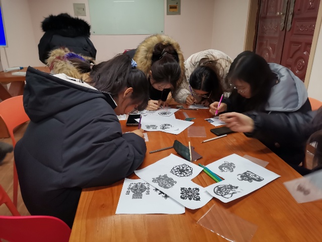 感受剪纸魅力 用心体验生活——FUN课·补习所之技能进阶第10期