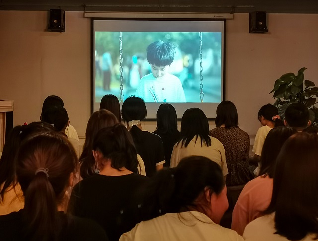 观剧中人生 品温情冷暖——杏花书院八点一刻第4期