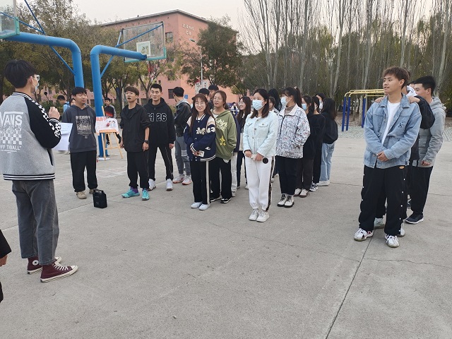 忆童年游戏 传团队默契——太行书院第10期“社区最强团队”