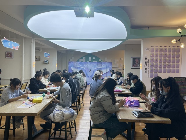 乘坐宇宙飞船 携手共创未来——三达书院开展“Fans模型”系列活动